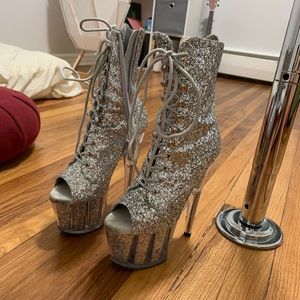 Pleaser Adore 7” booties pole heels size 5